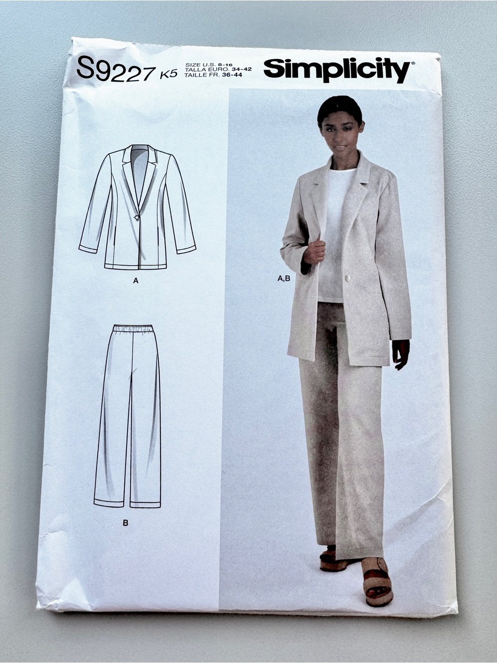 Simplicity, sewing pattern women’s blazer and comfy pants